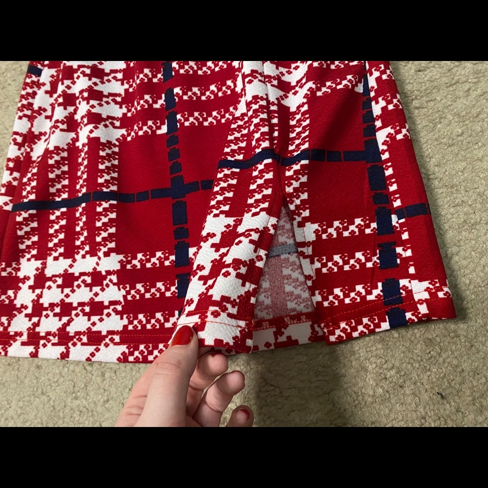 Skirt - Picture 2 of 3